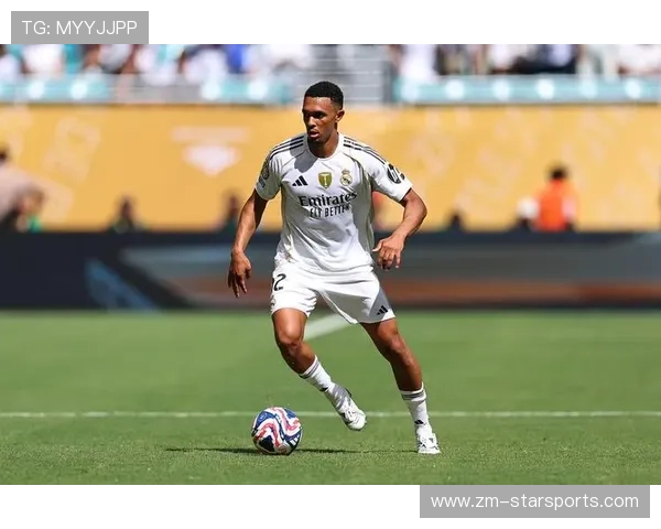 利物浦阿诺德创造力十足